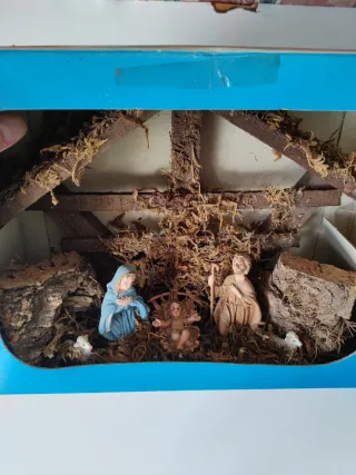 Capanna presepe legno e muschio