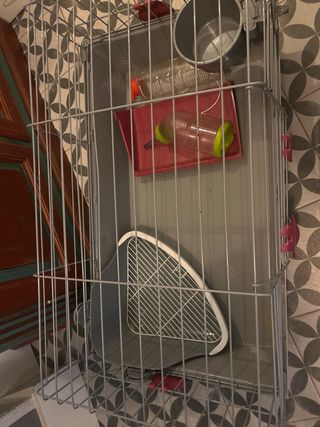 Jaula para conejo/cobaya gris y rosa.