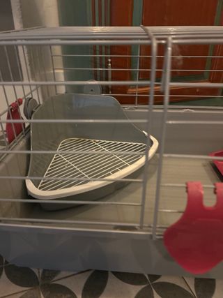 Jaula para conejo/cobaya gris y rosa.