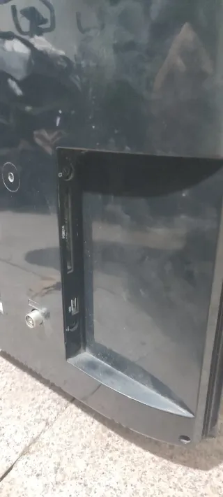 Televisor NGP 22" Con TDT,HDMI,USB