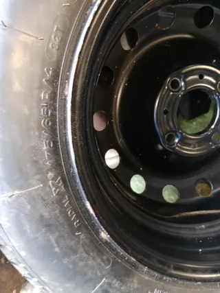 Neumático y llanta Michelin 175 65 R14