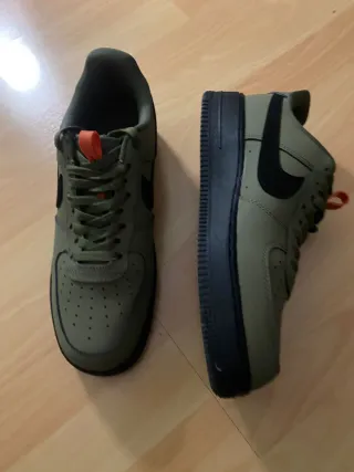 Nike Air Force 1 Verde y Negro