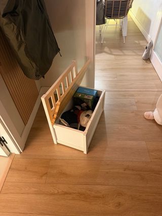 Banco con almacenaje blanco y madera