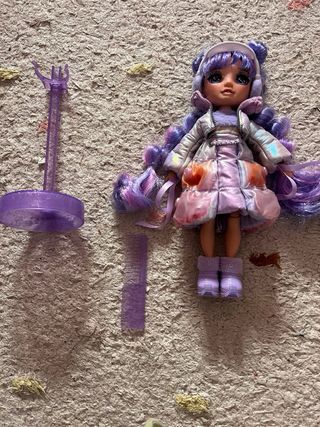 Muñeca Rainbow High Violet