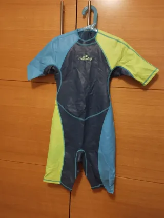 Traje neopreno niño Nabaiji talla aproximada 8-10