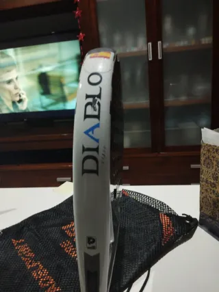 Pala de pádel Diablo Stoxx Sanyo (Tiene 6 meses)