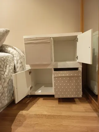 Cajonera blanca con ruedas