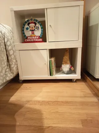 Cajonera blanca con ruedas