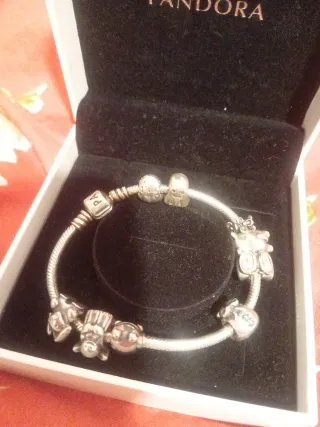 Pulsera Pandora Plata con Charms de plata