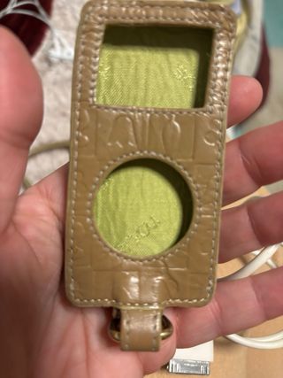 Ipad mini, cargador y funda