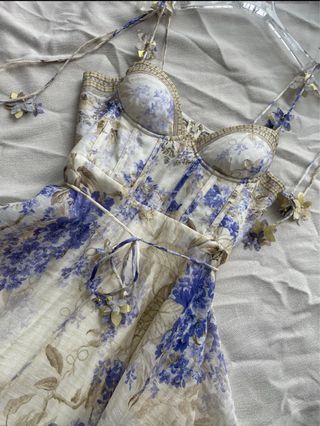 Vestido Zimmermann floral beige y morado