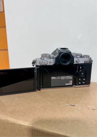 Cámara Nikon Z fc + Objetivo Nikkor 16-50