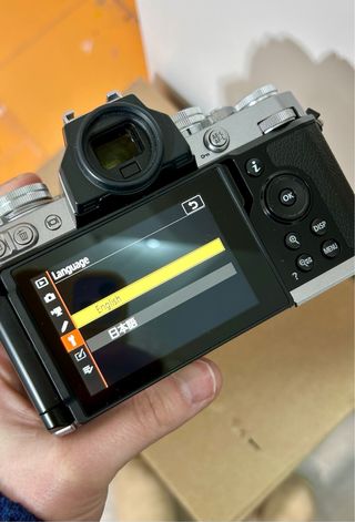 Cámara Nikon Z fc + Objetivo Nikkor 16-50