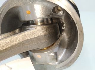 Pistón volkswagen 553947 038j crafter caja cerrada