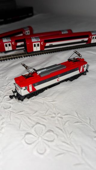 Cercanías RENFE 450+269 KATO–lista para circular