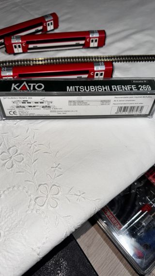 Cercanías RENFE 450+269 KATO–lista para circular