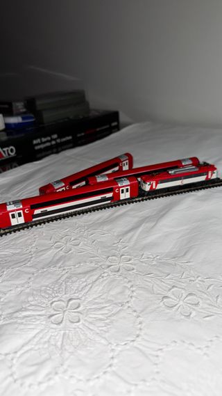 Cercanías RENFE 450+269 KATO–lista para circular