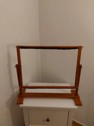 Telar de madera para bordar