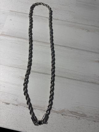 Collar plateado estilo cadena