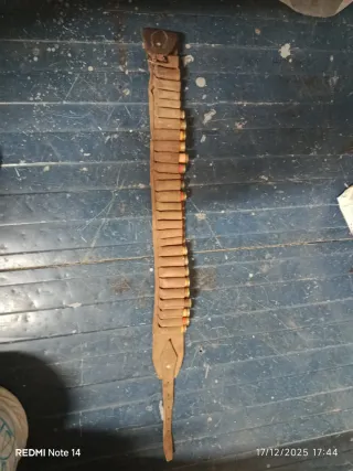 Canana para 12 cartuchos calibre 12