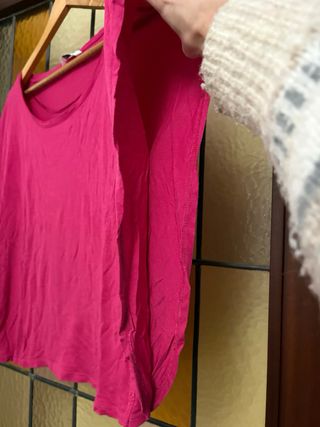 Camiseta fucsia Pull&Bear Talla S
