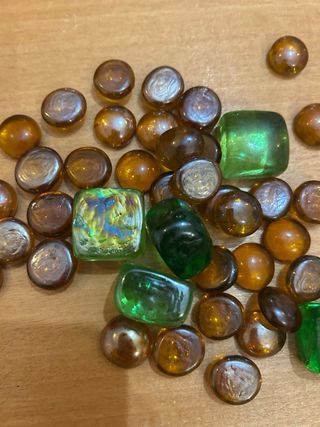 Pietre decorative in vetro colorato