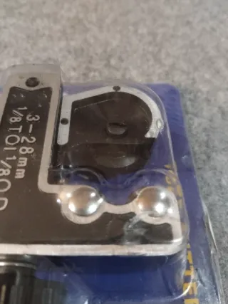 Cortador de tubos CT-174