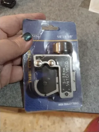 Cortador de tubos CT-174