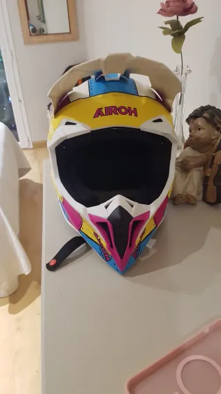 Casco Airoh Motocross Diseño Geométrico