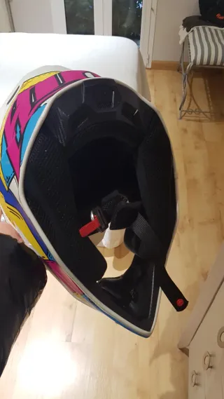 Casco Airoh Motocross Diseño Geométrico