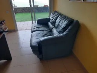 Sofá Cama Cuero Azul.