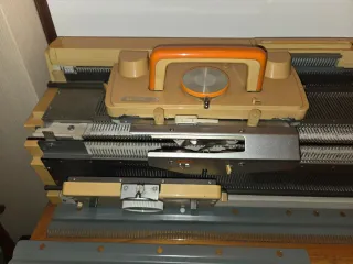 Macchina maglieria doppia frontura