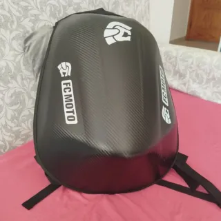 Mochila de moto con protección