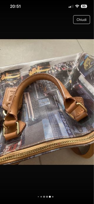 Borsa Y Not? New York Taxi