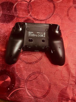 Mando competitivo Nacon