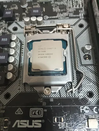 Placa Asus H110M-D + i5 7400 + 8GB DDR4