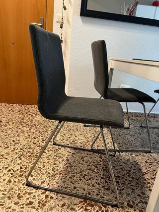 Mesa extensible de Ikea  120cm y 4 sillas