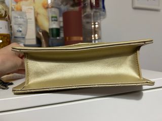 Bolso elegante Victoria J. dorado