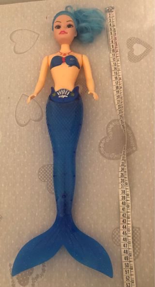 2  Bambole a sirena,1 Grande che canta,1 piccola