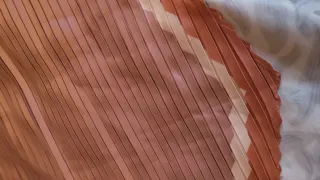 Pañuelo plisado C&A beige y rosa