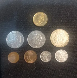8 monedas suecas