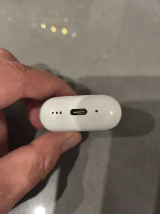Caja AirPods A3059 EMC 8587