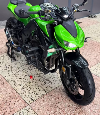 Sistema escape Austin Racing Kawasaki Z1000
