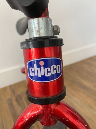 Bicicleta infantil sin pedales  Chicco roja