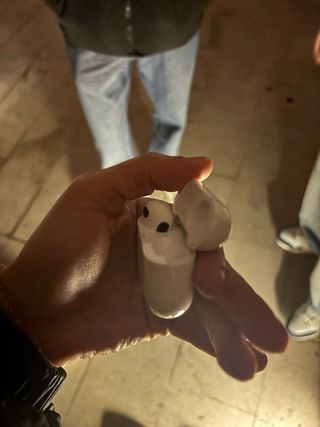 Airpods Pro.