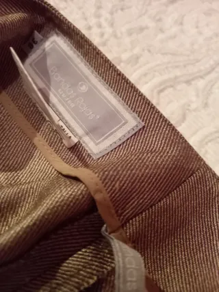 Pantalón Bandas Rojas