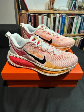 Zapatillas Nike Vomero 18 NUEVAS