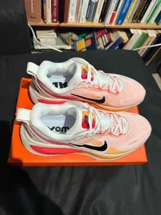 Zapatillas Nike Vomero 18 NUEVAS