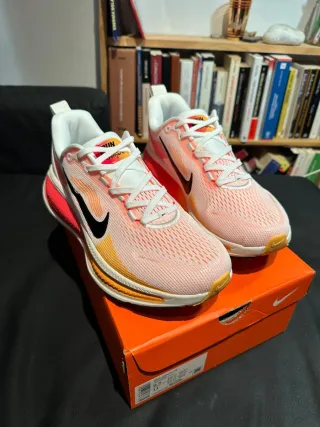 Zapatillas Nike Vomero 18 NUEVAS