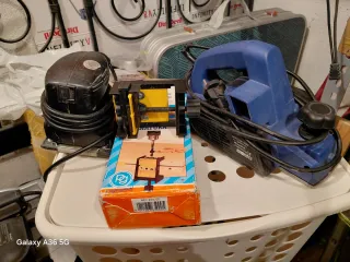 Cepillo carpintero y lijadora